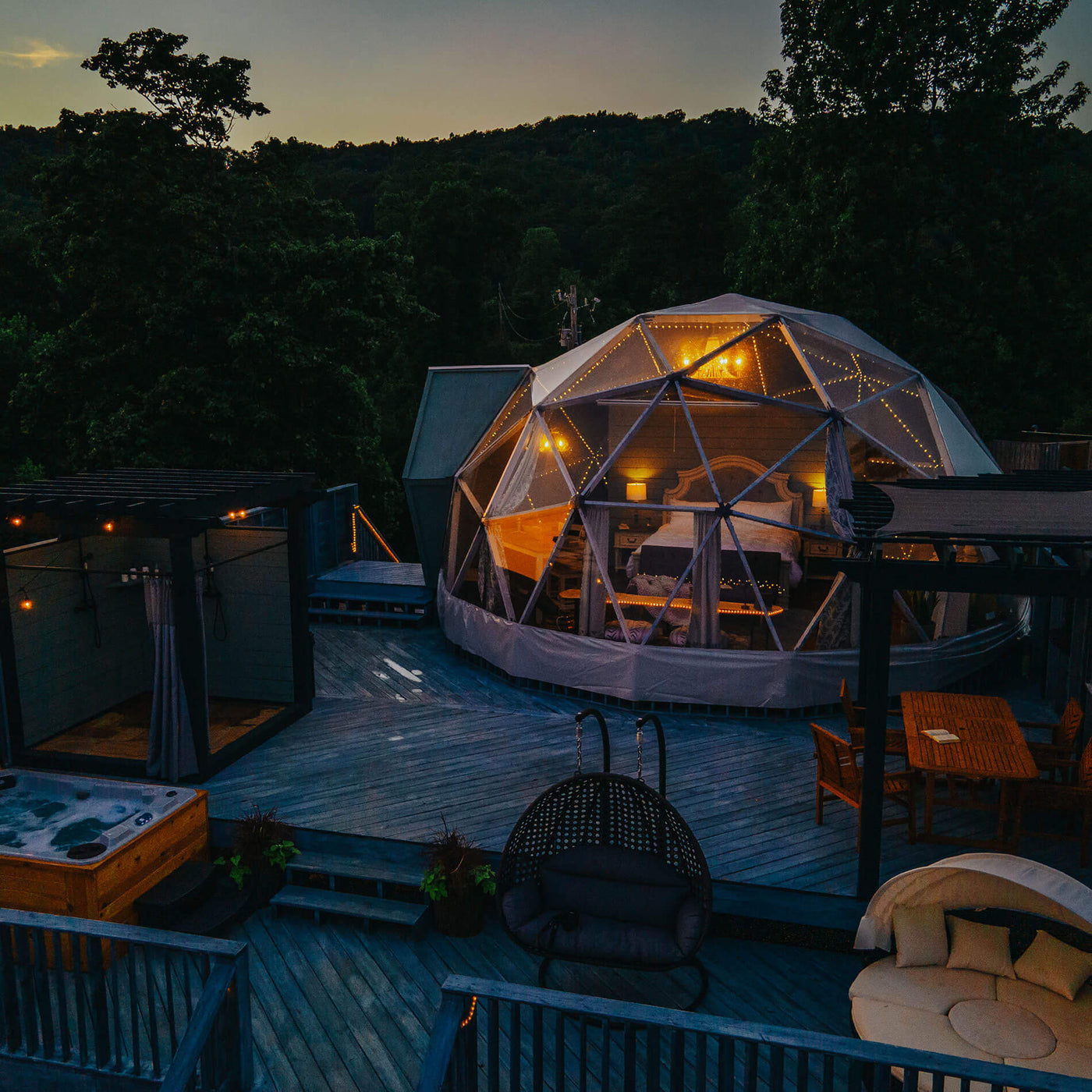 Bolt Farm Treehouse Tennessee